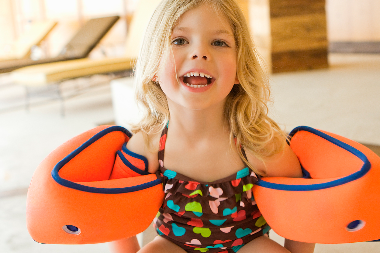 Kinderen met zwembandjes niet altijd veilig in het water