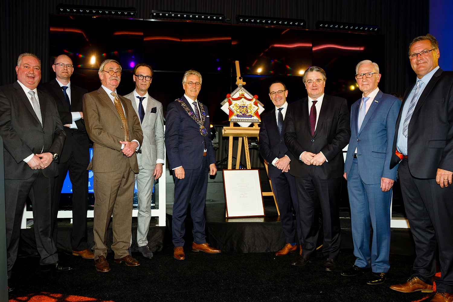 175 jaar Lotec bekroond met koninklijke onderscheiding