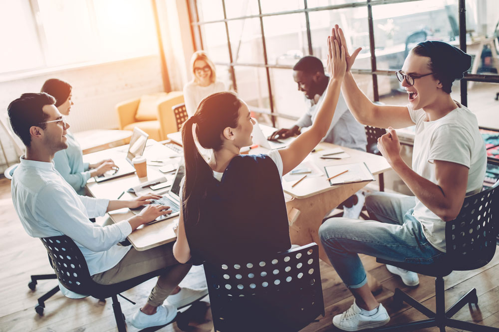 Klagende collega’s? Mens-erger-je-niet en luister!