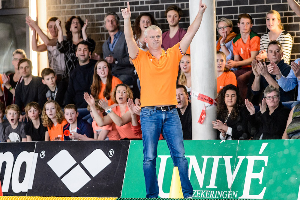 Robin van Galen op het ZwembadBranche Congres over de weg naar ‘Goud’