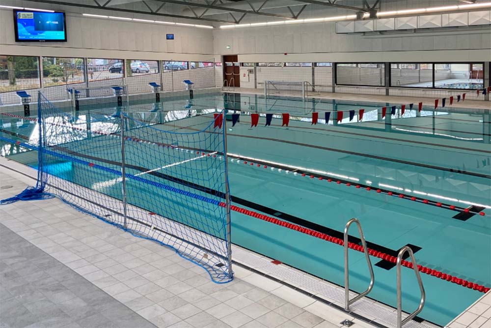 ‘En dan beheer je ineens twee zwembaden’