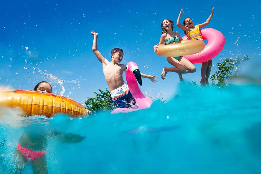 Een zomers weekend: waar moet je op letten als je lekker gaat zwemmen in de buitenlucht?